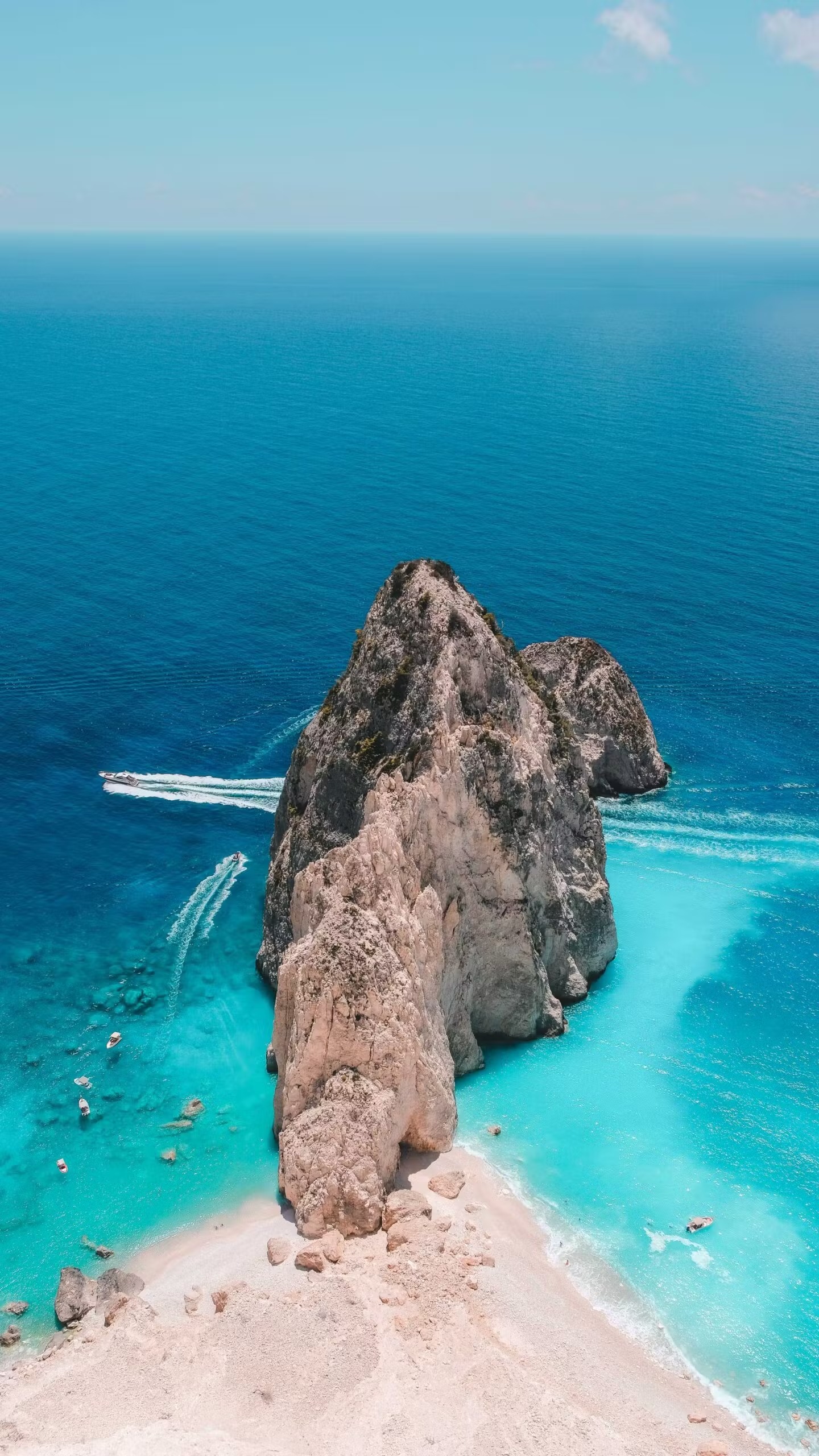 Family-island-hopping-scaled - Tennis Destination